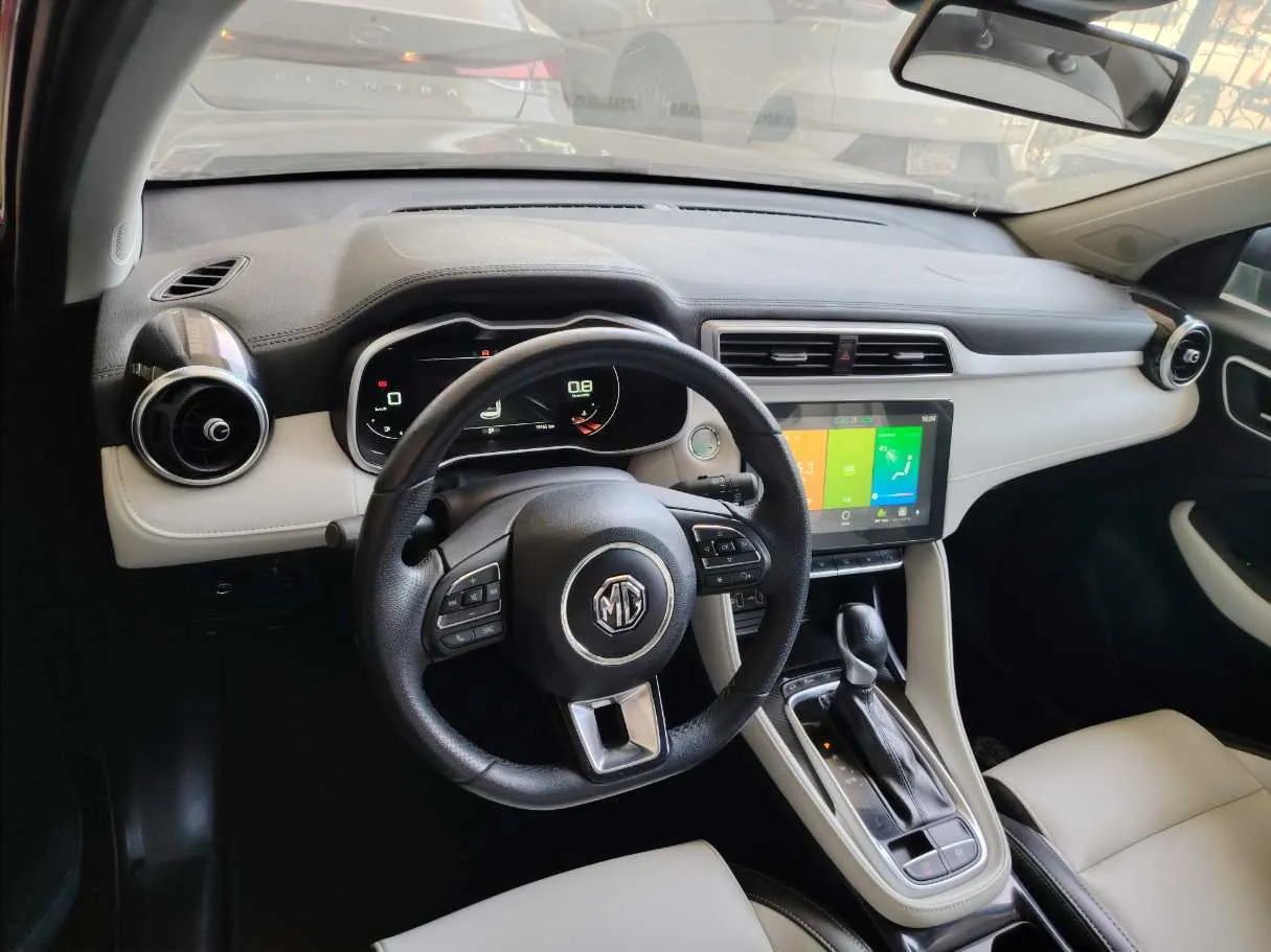 Car image 17