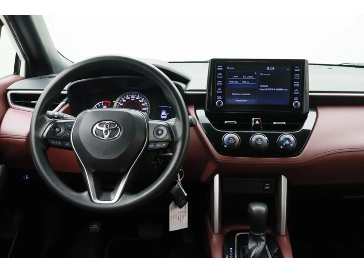 Car image 15