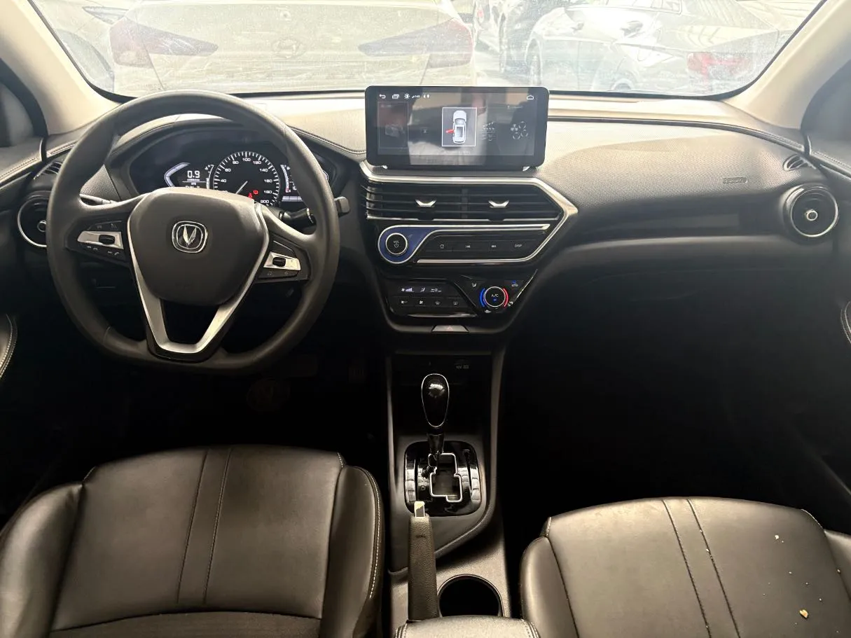 Car image 20