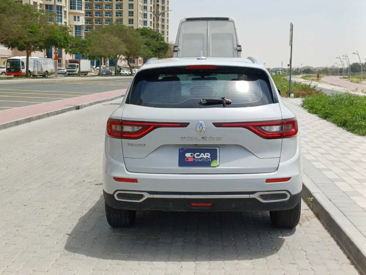 Car image 6