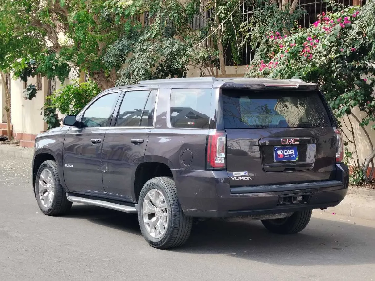 Car image 7