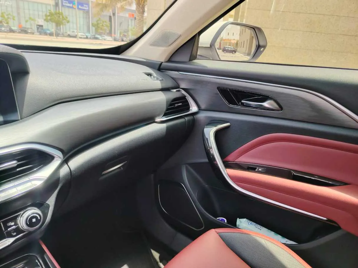 Car image 31