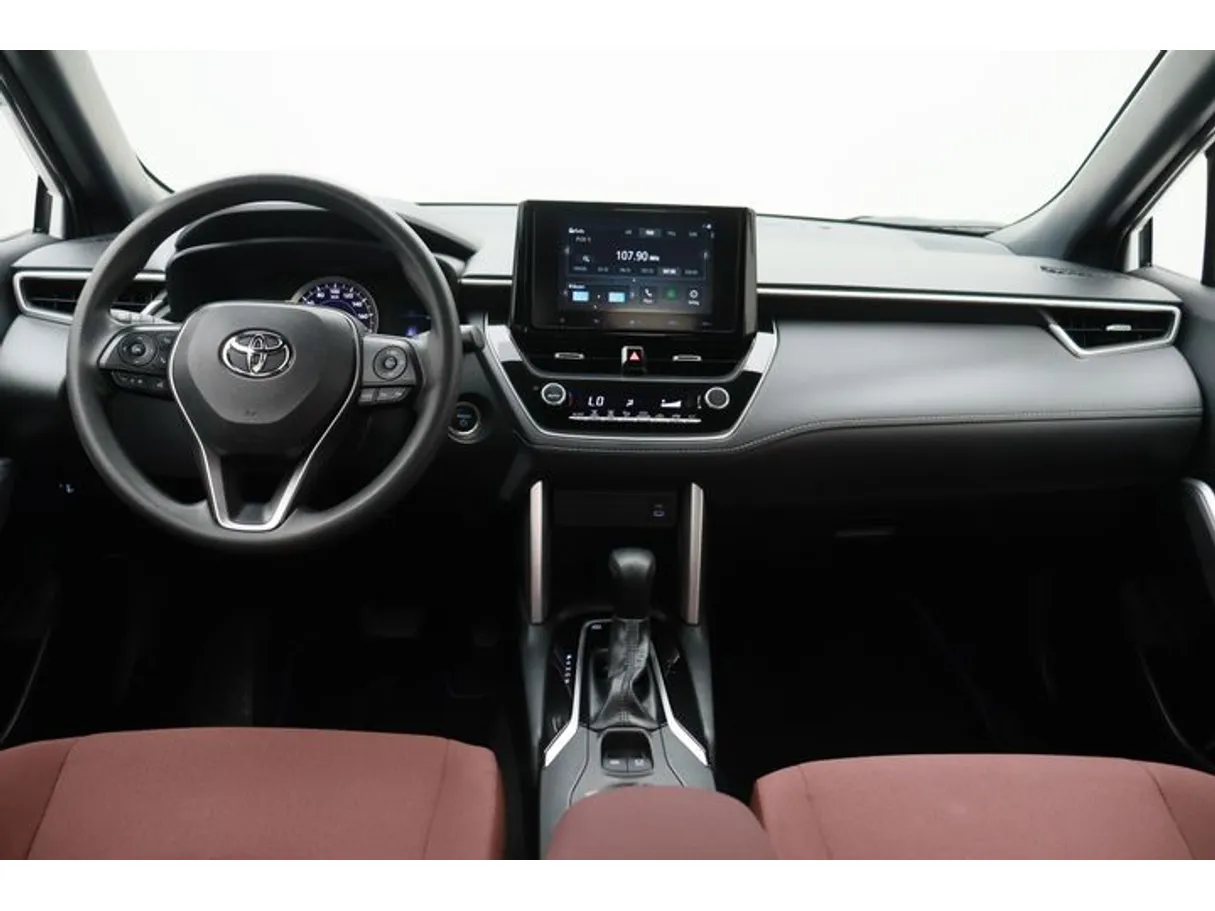 Car image 14