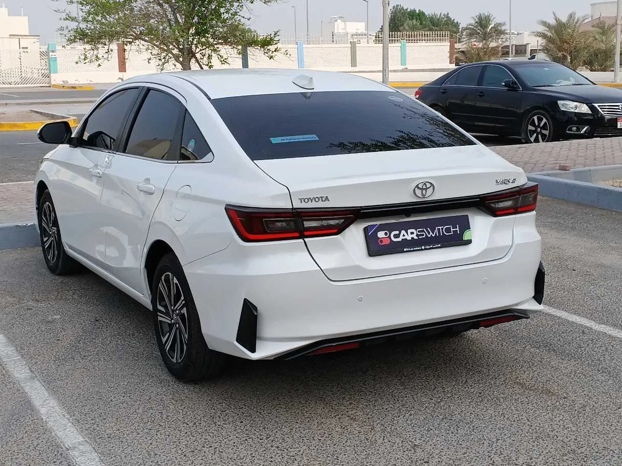 Car image 7