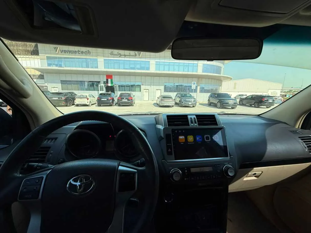Car image 7