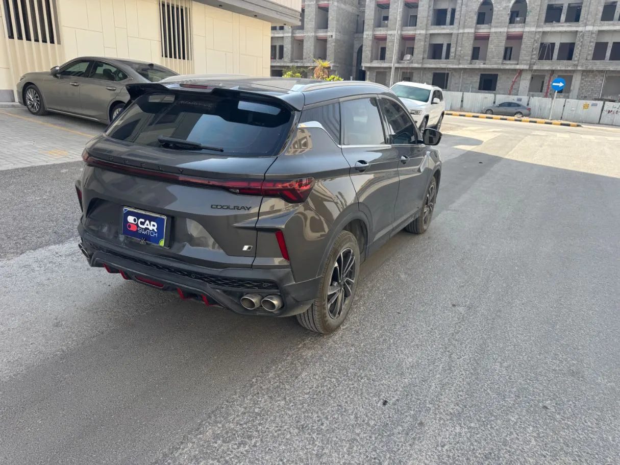 Car image 5