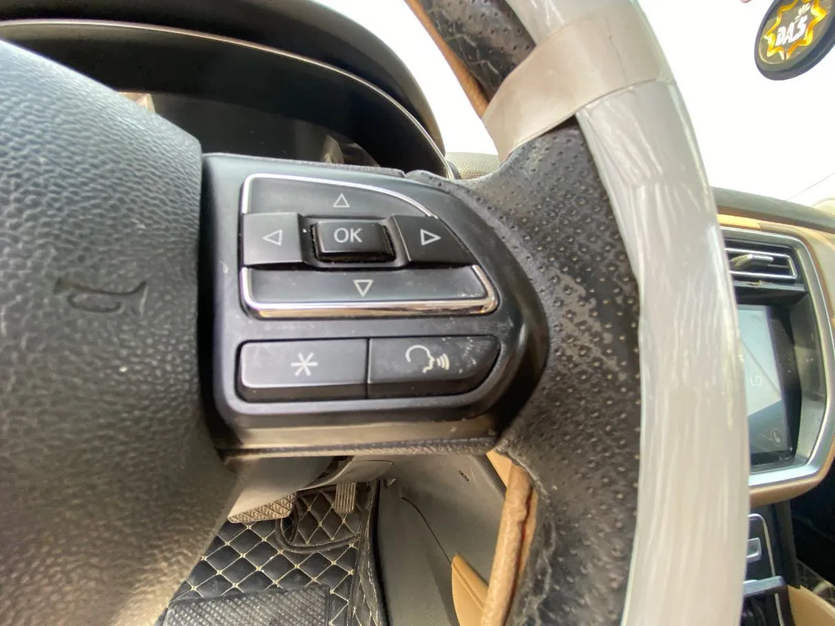 Car image 22