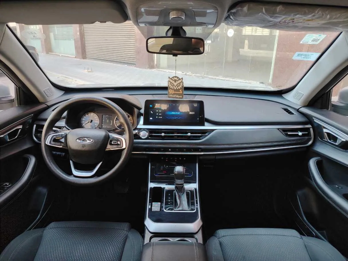 Car image 16