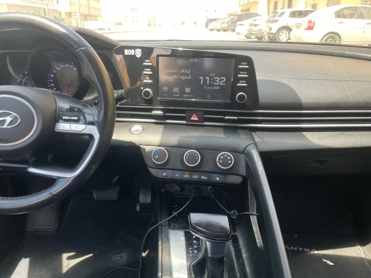Car image 20