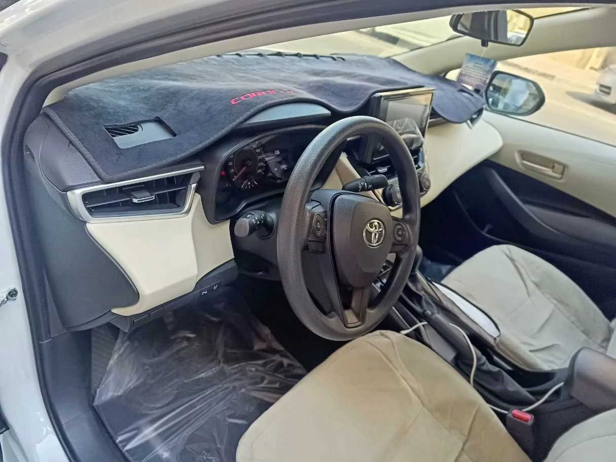 Car image 13