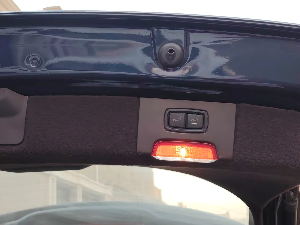 Car image 35