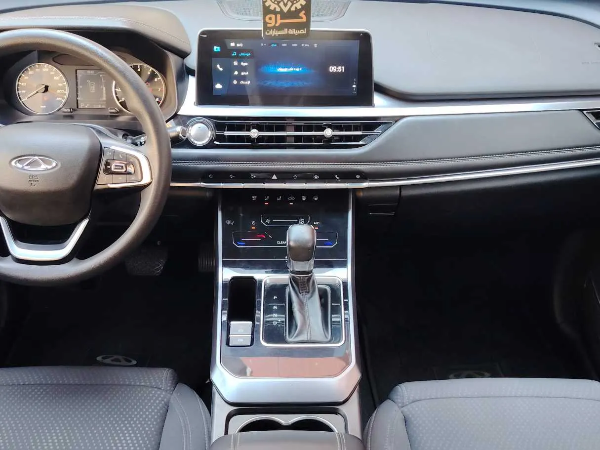 Car image 18