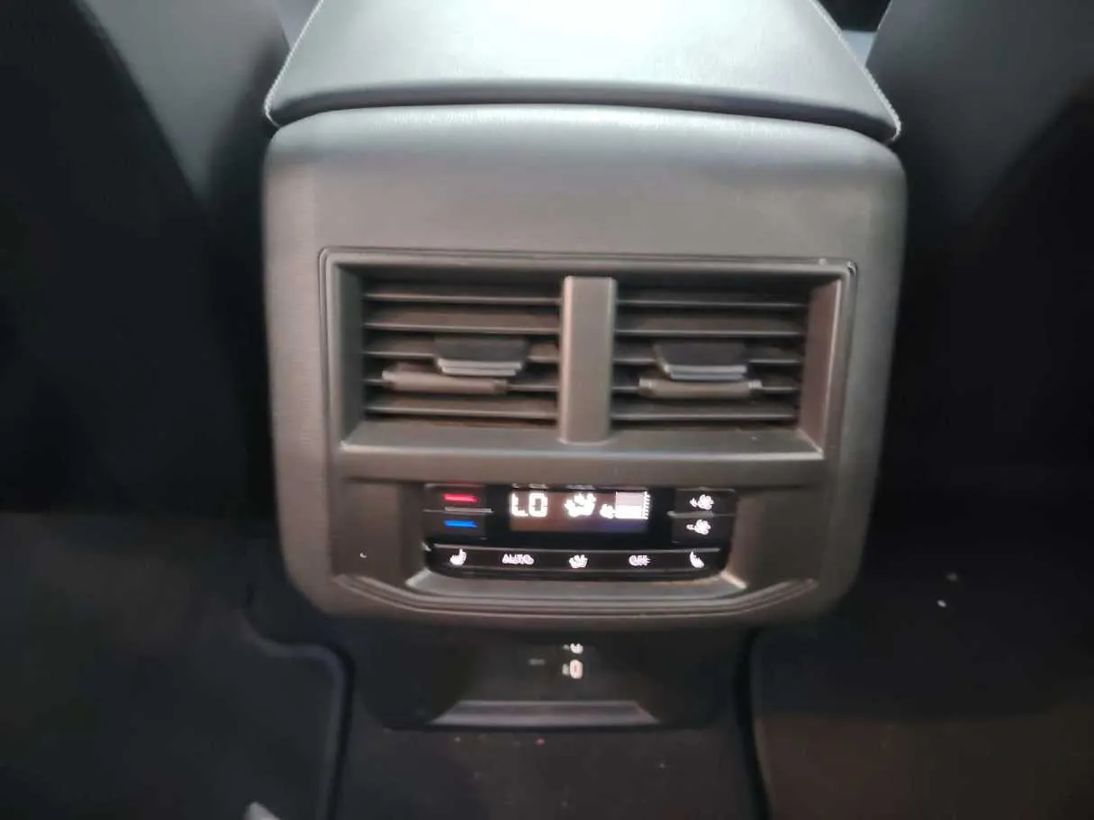 Car image 41