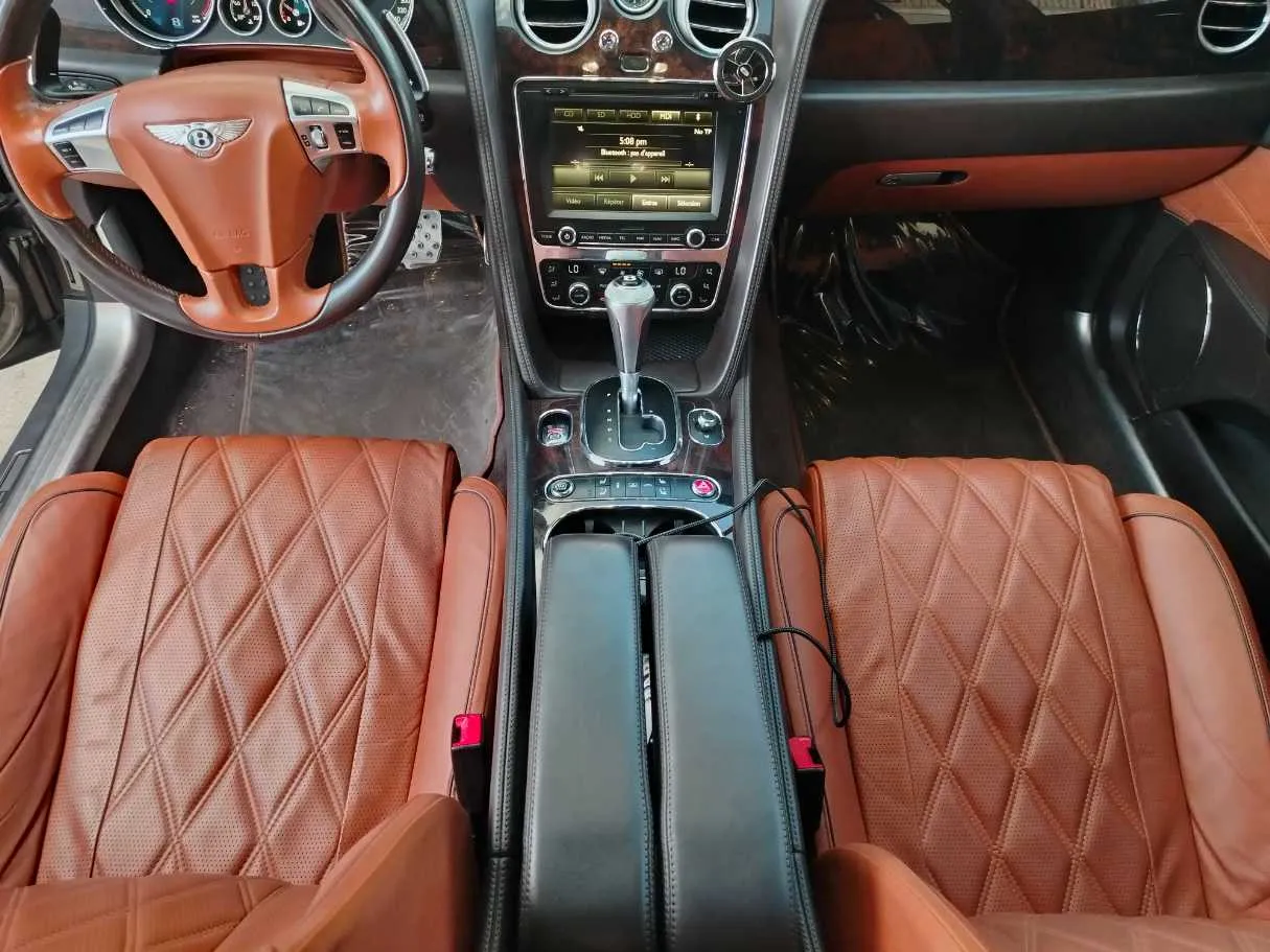 Car image 22