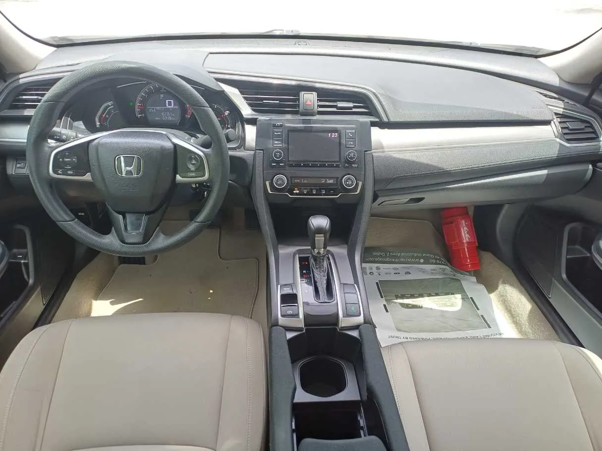 Car image 15