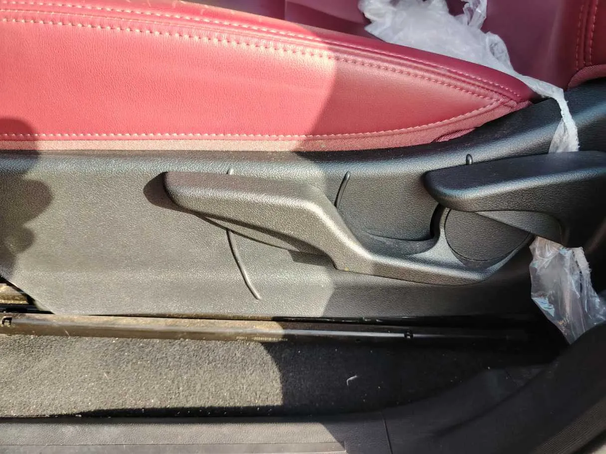 Car image 36