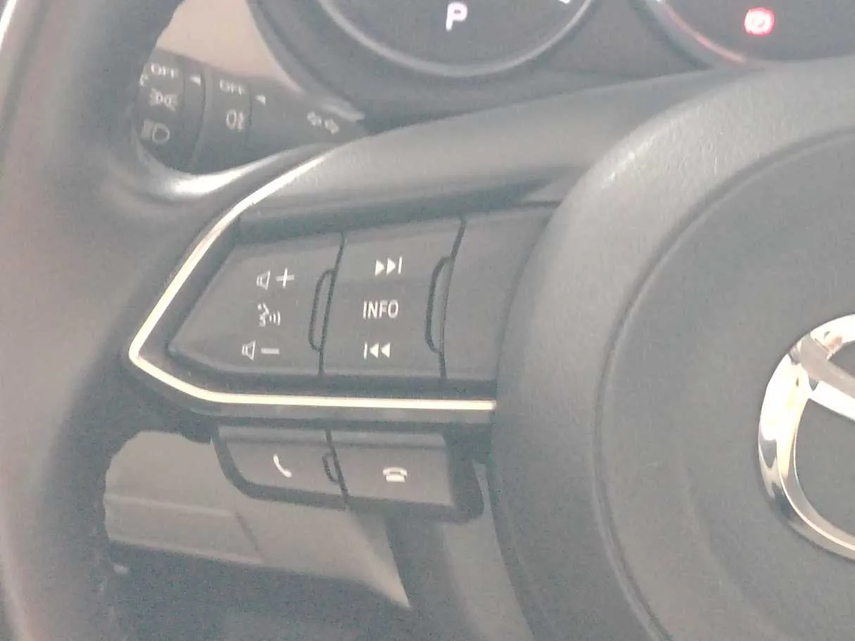 Car image 26