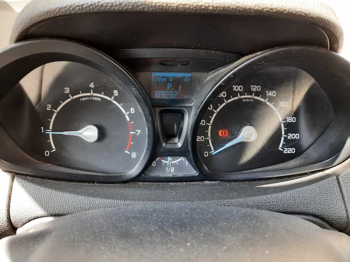 Car image 18