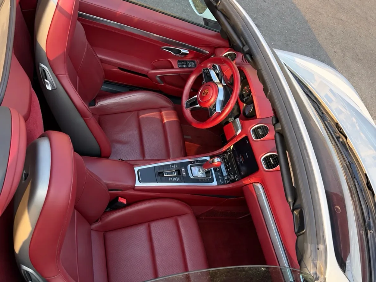 Car image 5