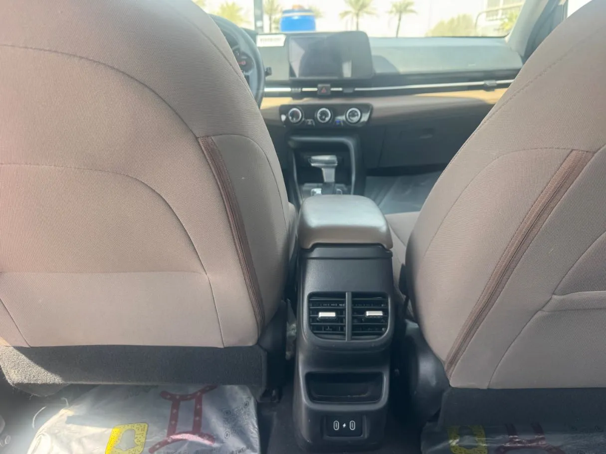 Car image 20