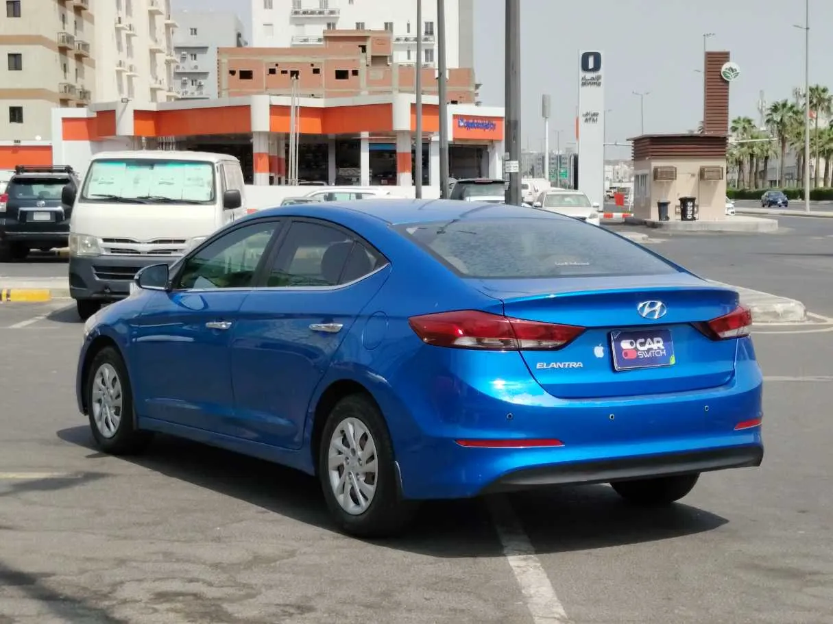 Car image 7