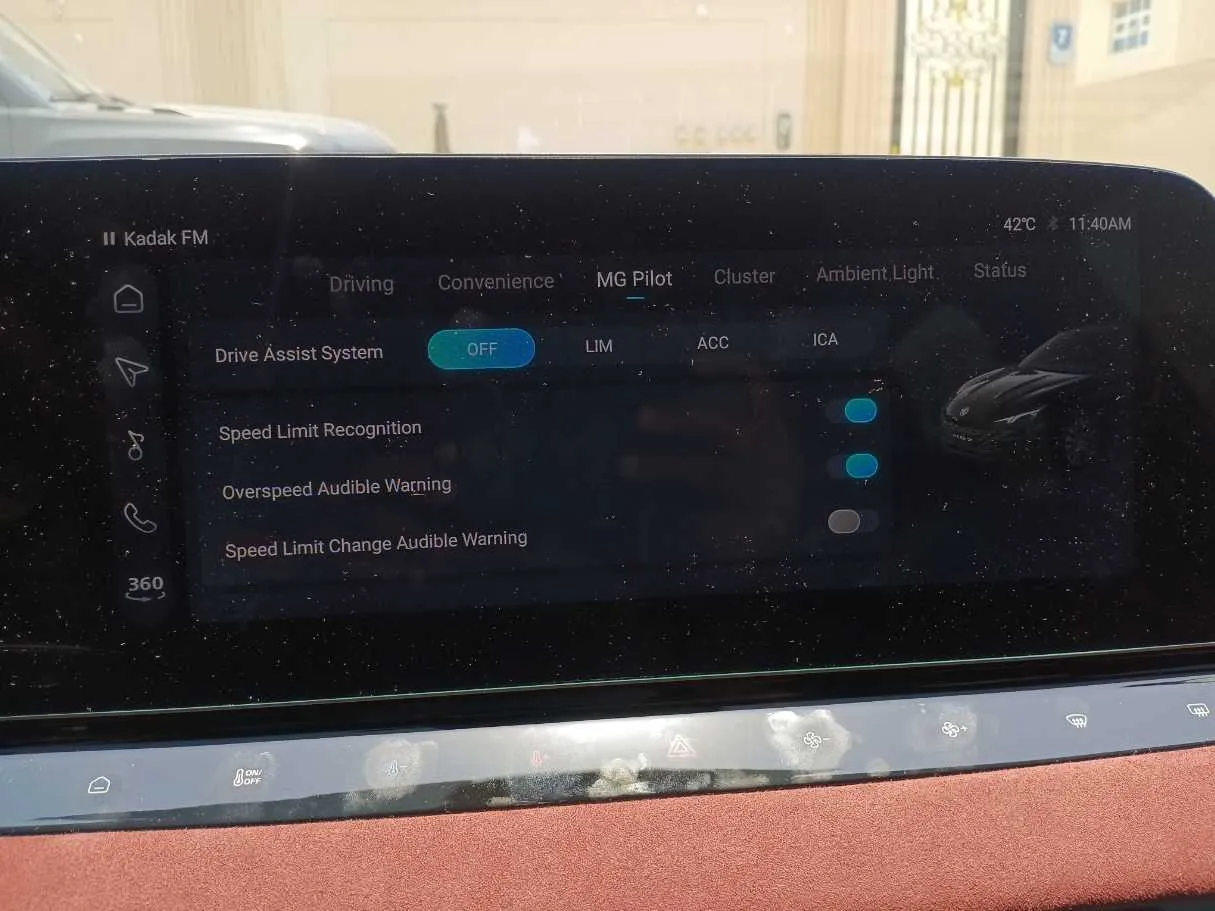 Car image 24