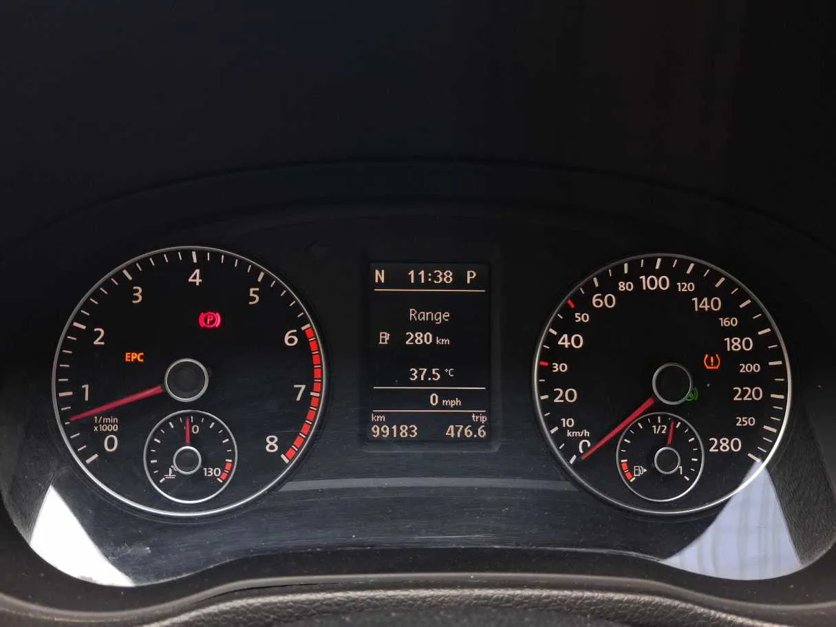 Car image 17
