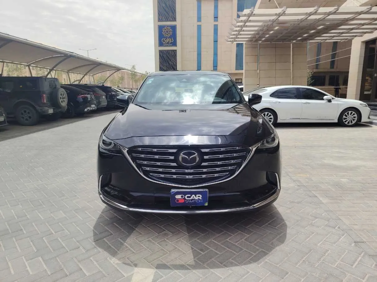 Car image 2