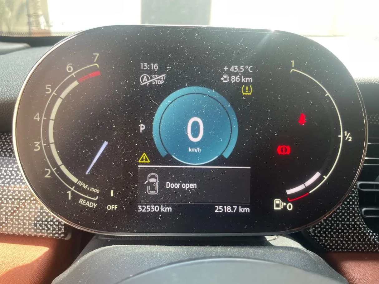 Car image 21