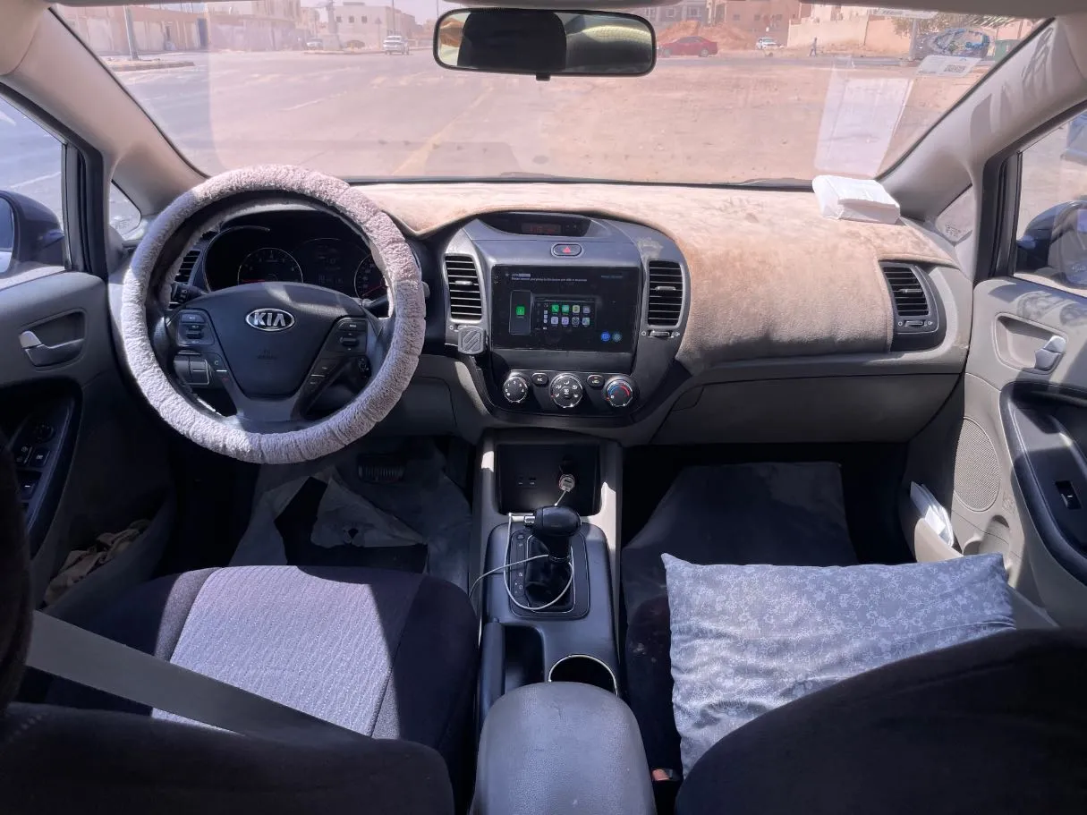 Car image 17