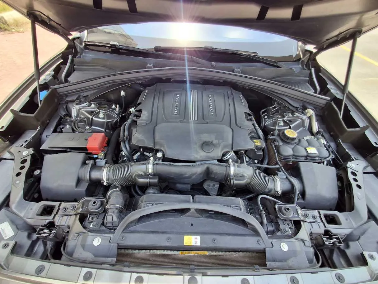Car image 20