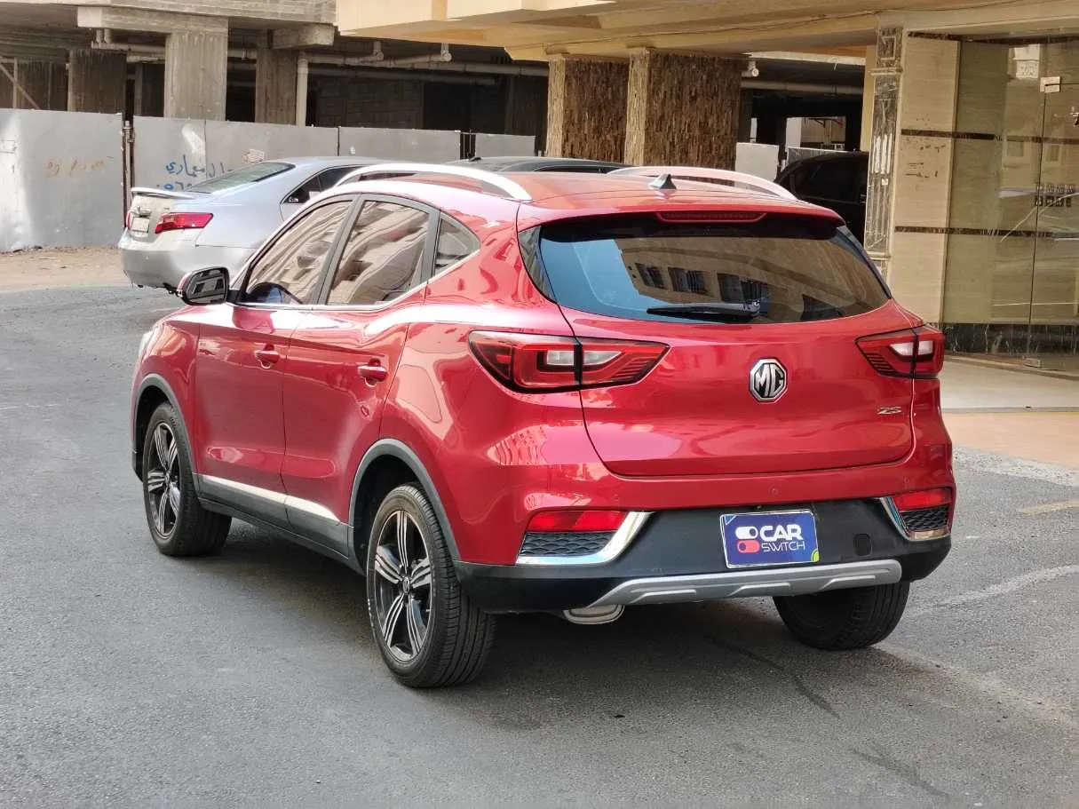 Car image 7