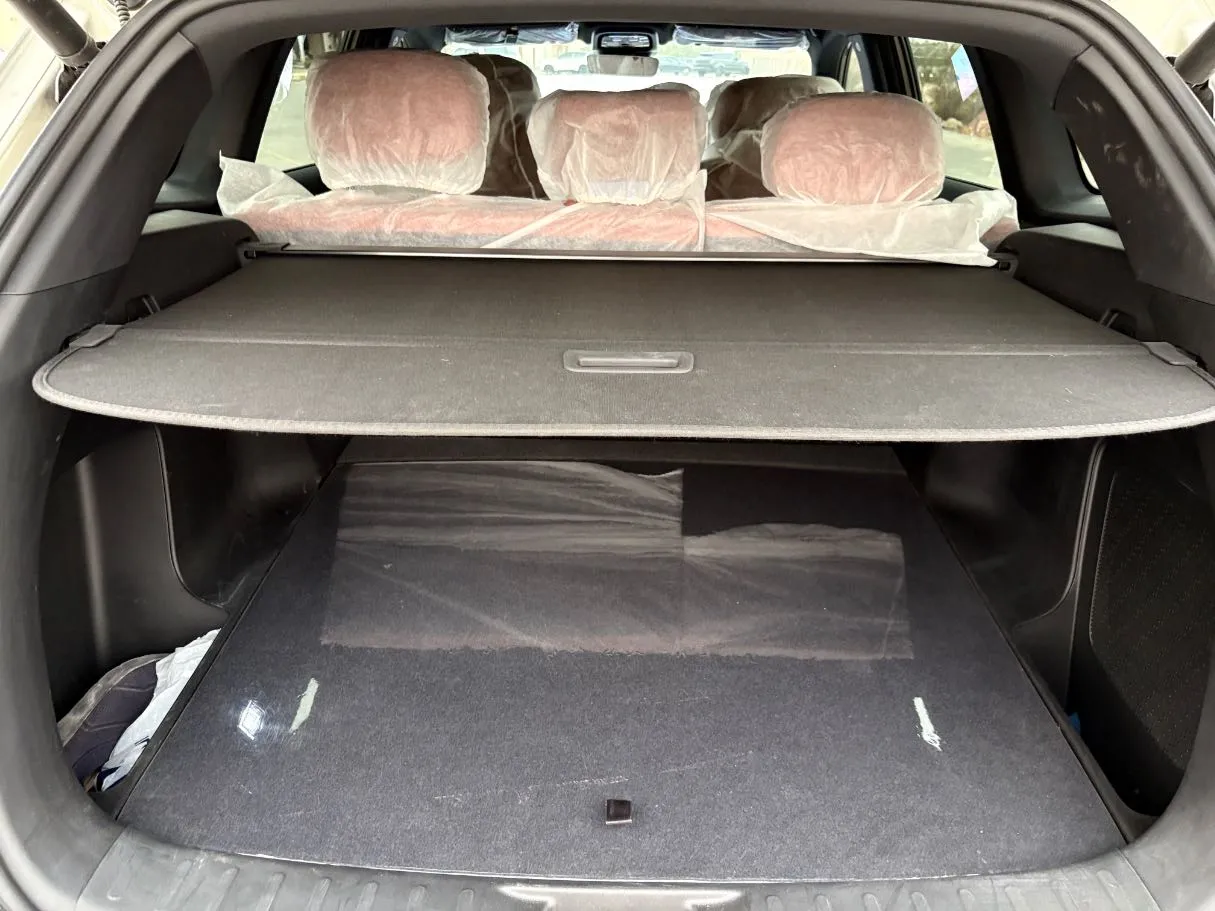 Car image 25