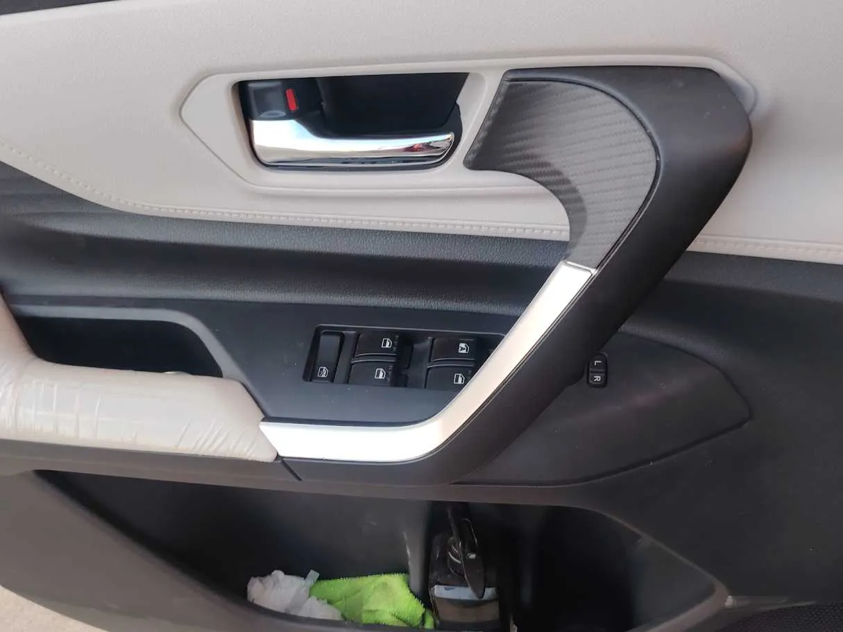 Car image 22