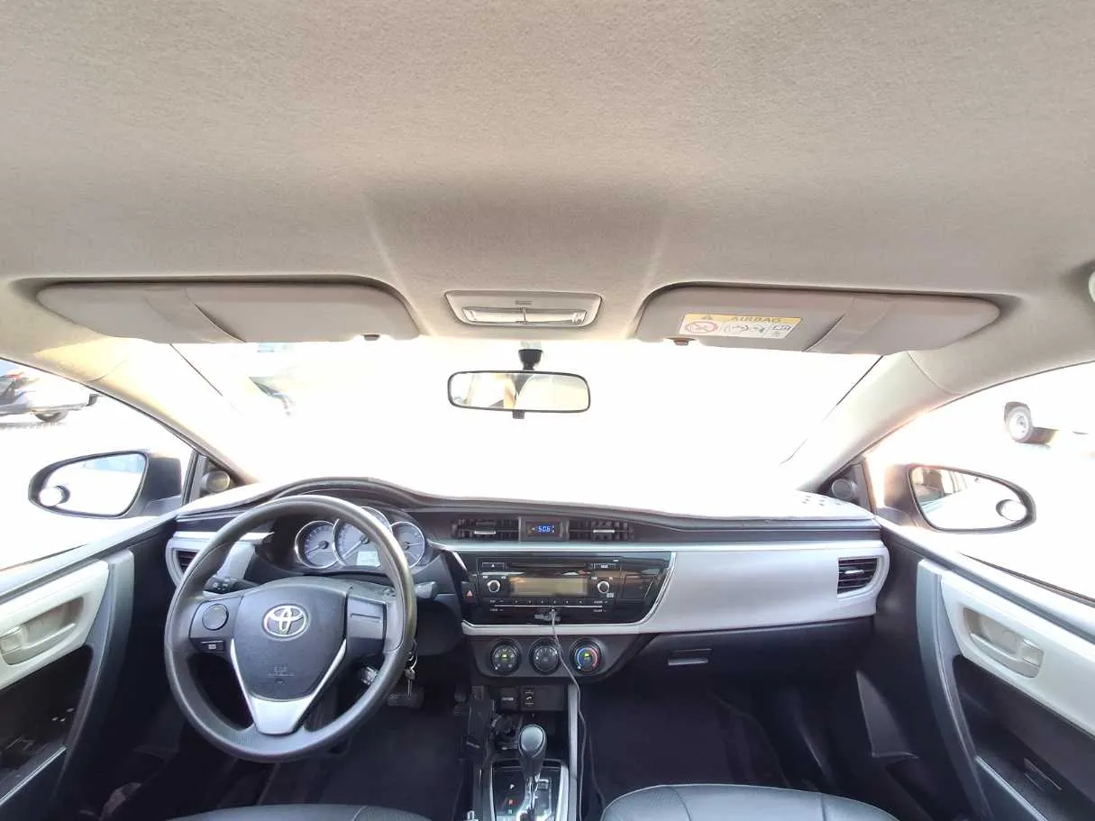 Car image 18