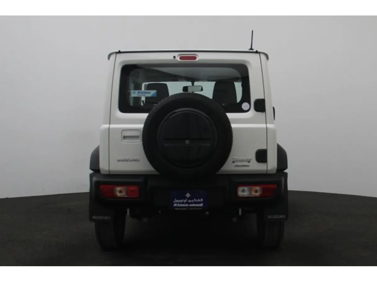 Car image 12