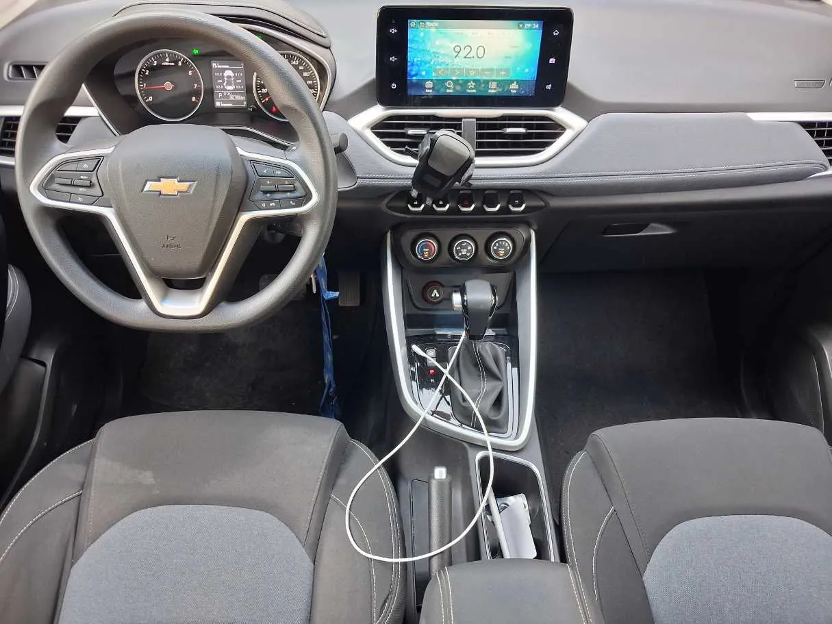 Car image 16