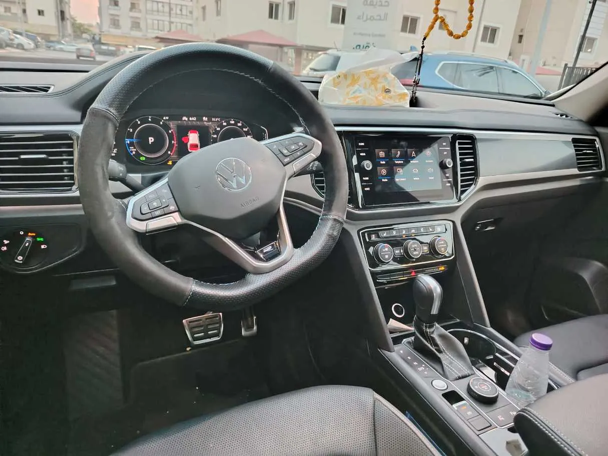 Car image 33