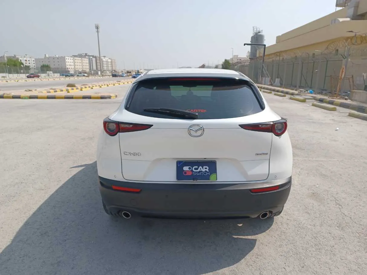 Car image 6