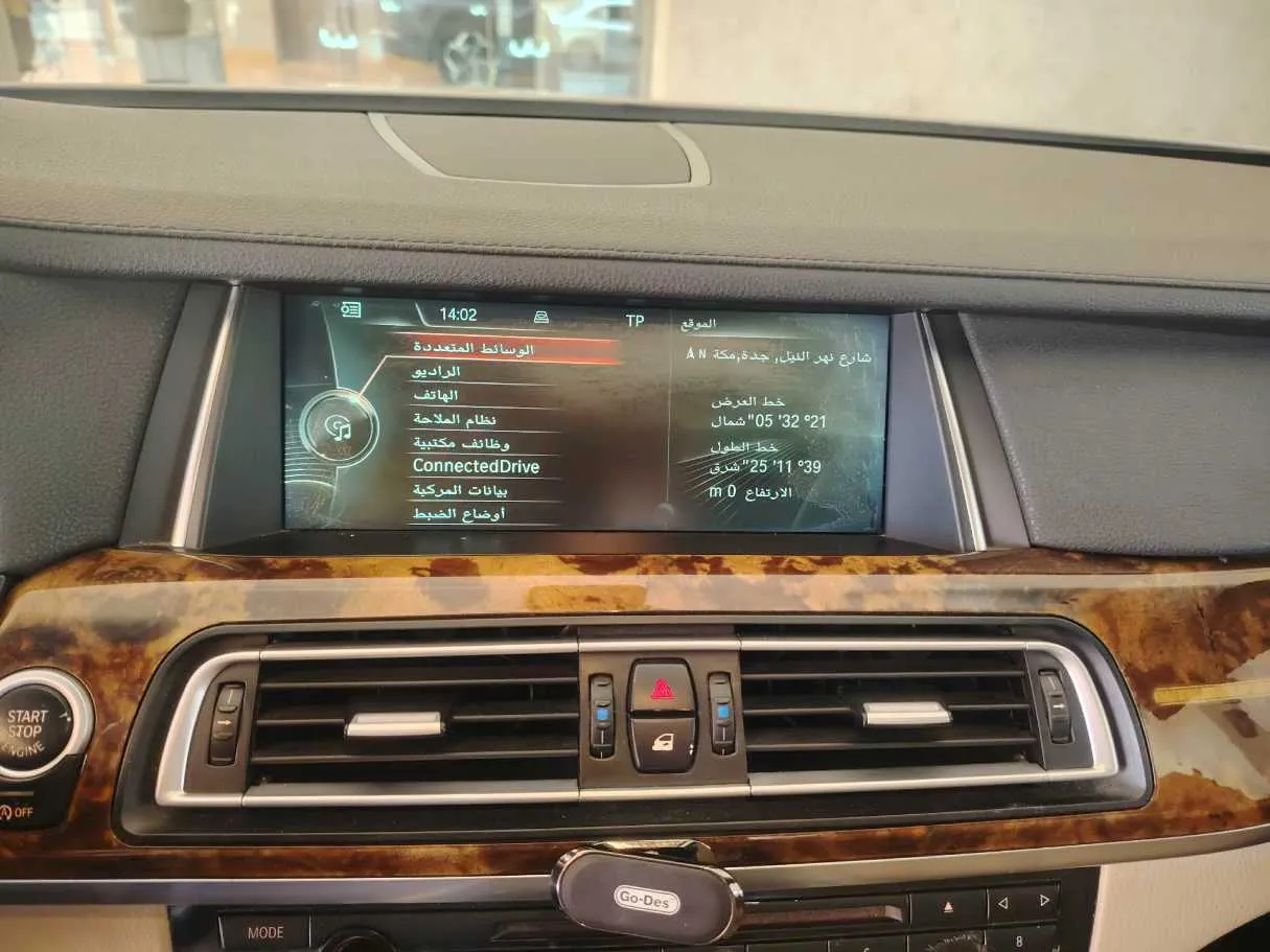 Car image 27