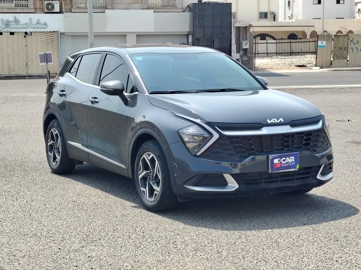 Car image 3