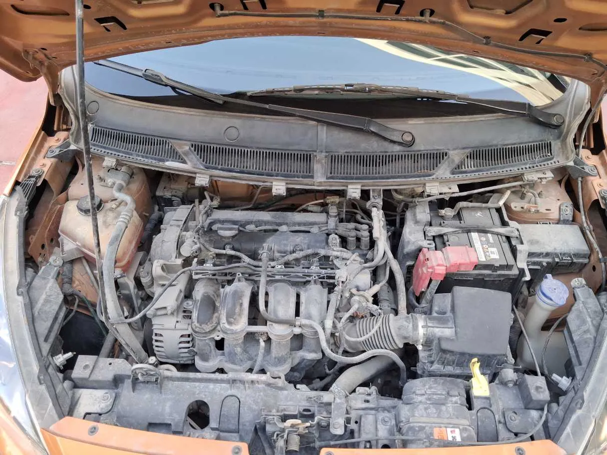 Car image 18