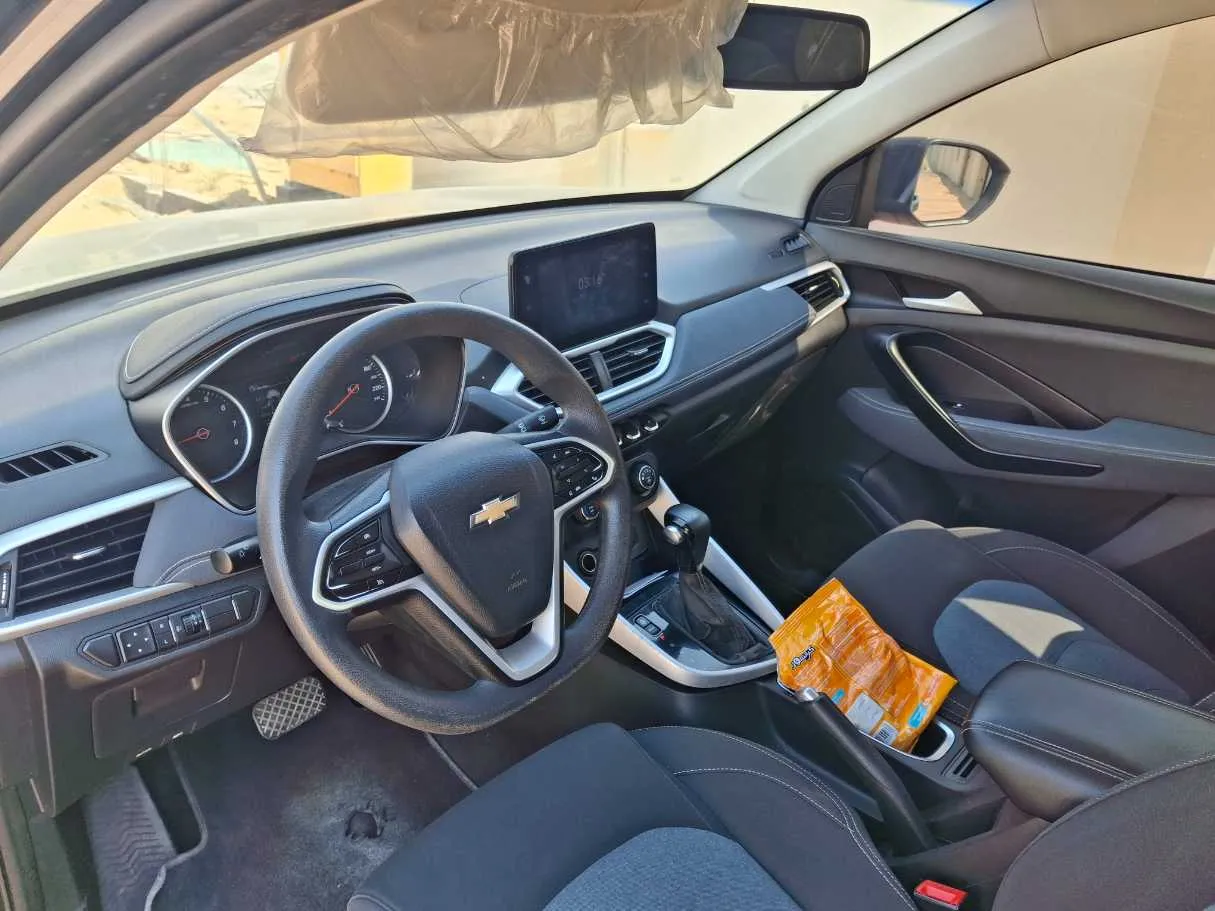 Car image 11