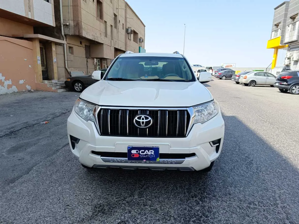 Car image 2