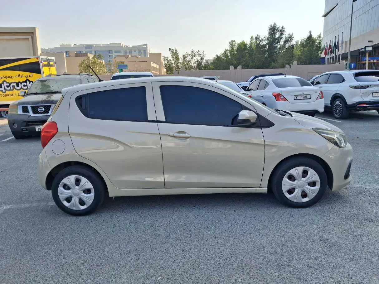 Car image 3