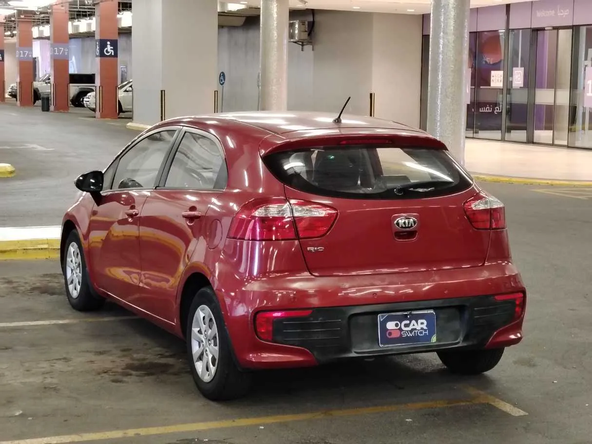 Car image 7