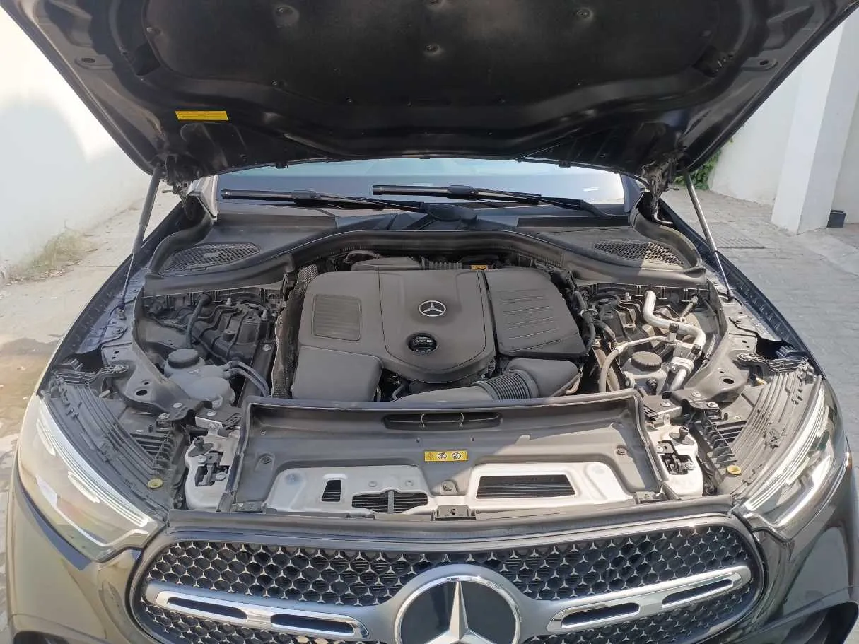 Car image 26