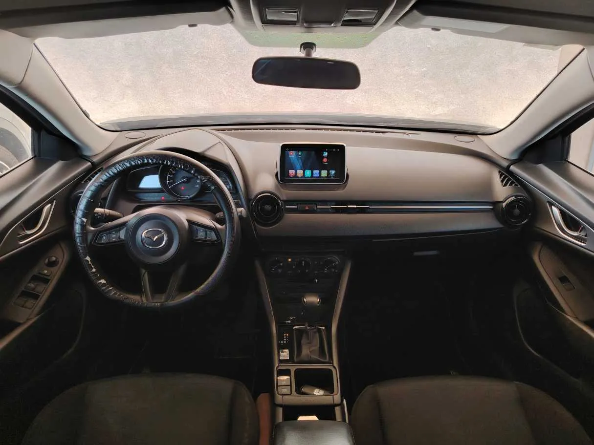 Car image 16