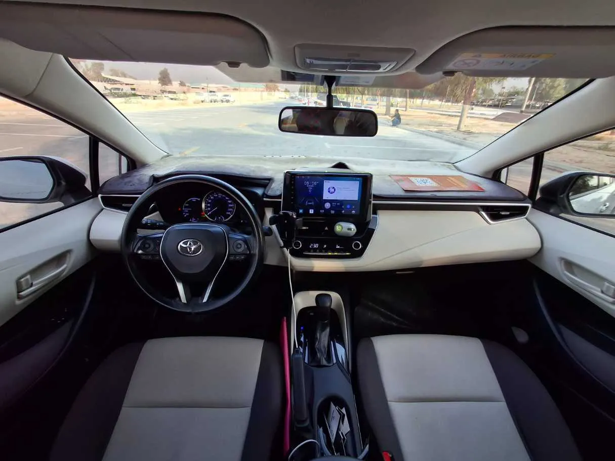 Car image 17