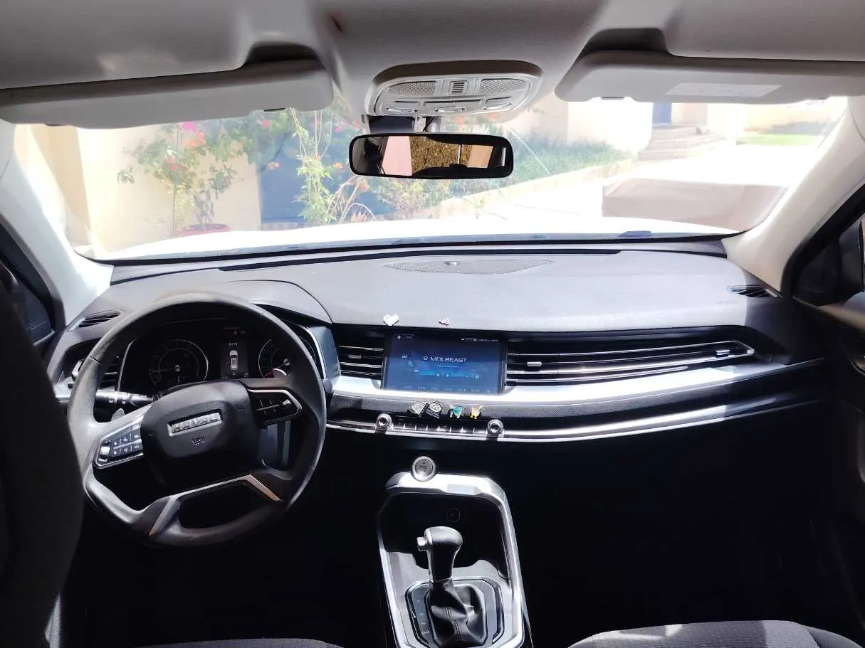 Car image 17